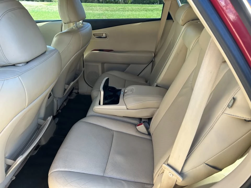 2010 Lexus RX 3rd Gen - Image 11 of 17