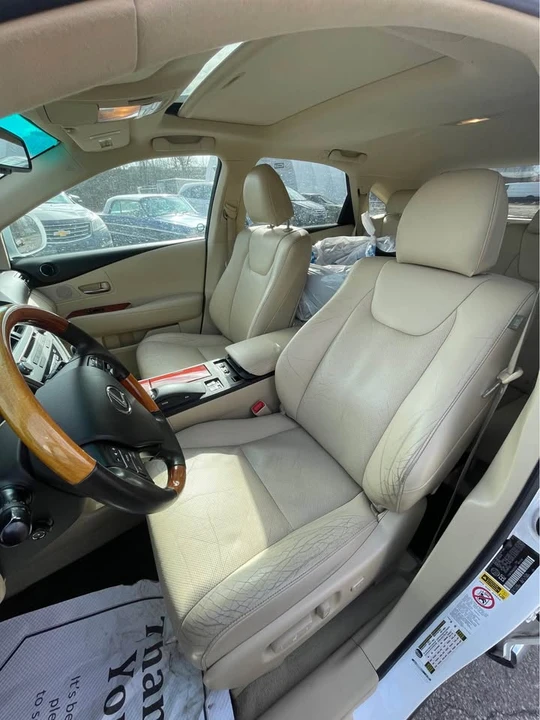 2010 Lexus RX 3rd Gen - Image 8 of 17
