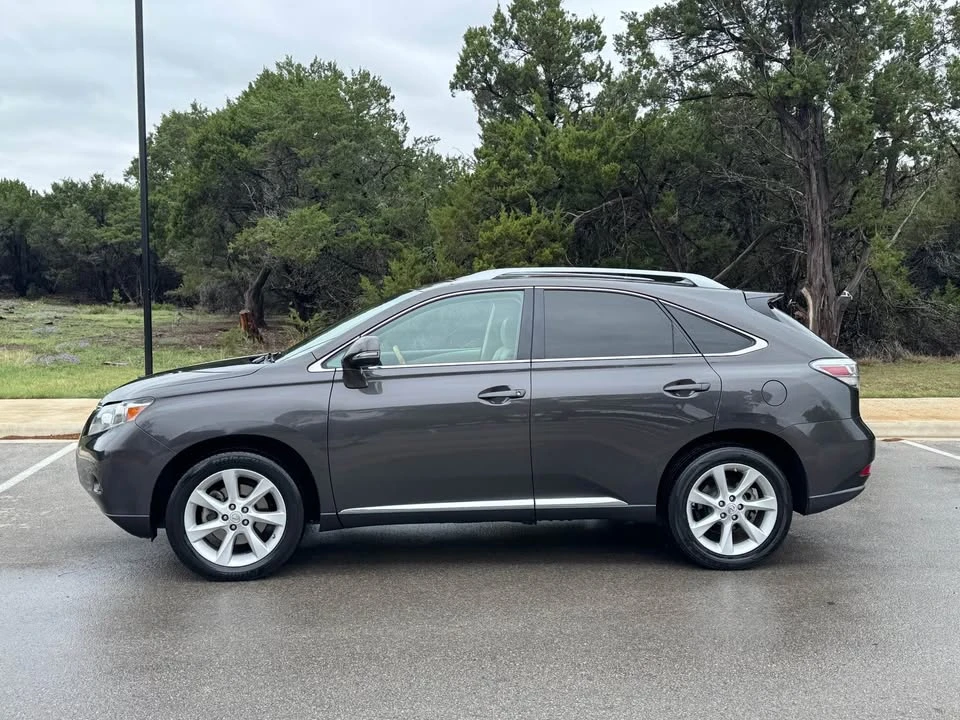2010 Lexus RX 3rd Gen - Image 3 of 19