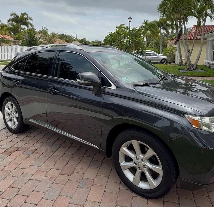 2010 Lexus RX 3rd Gen - Image 3 of 10