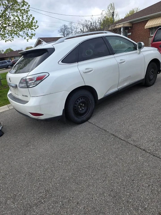 2010 Lexus RX 3rd Gen - Image 8 of 12