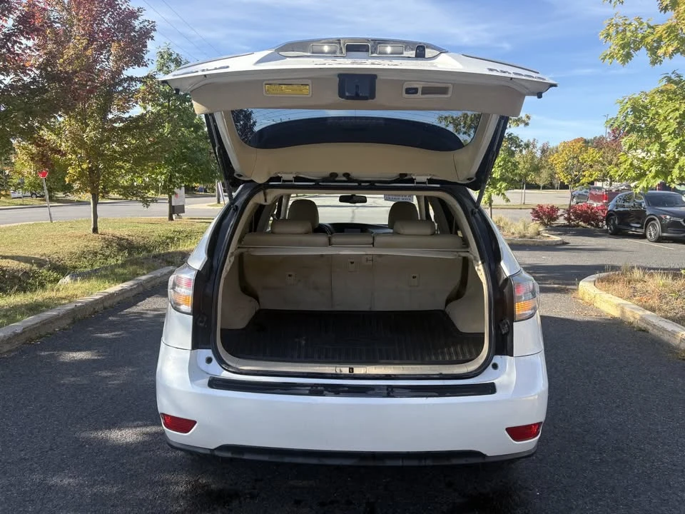 2010 Lexus RX 3rd Gen - Image 15 of 19