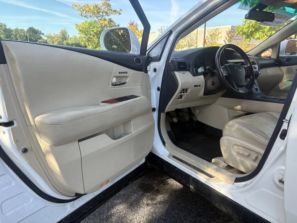 2010 Lexus RX 3rd Gen - Image 12 of 19