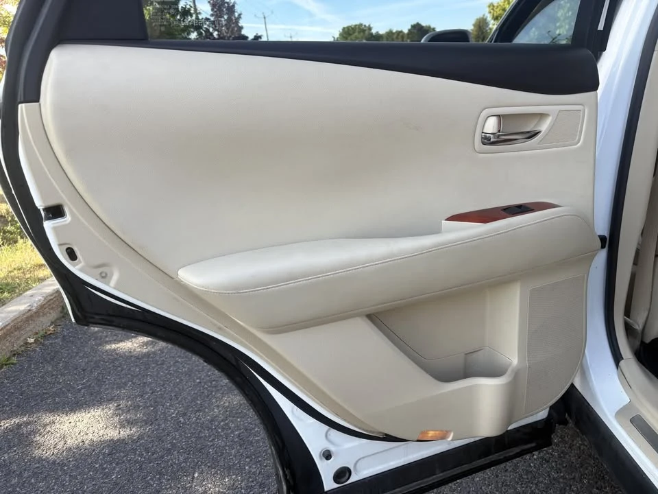 2010 Lexus RX 3rd Gen - Image 14 of 19