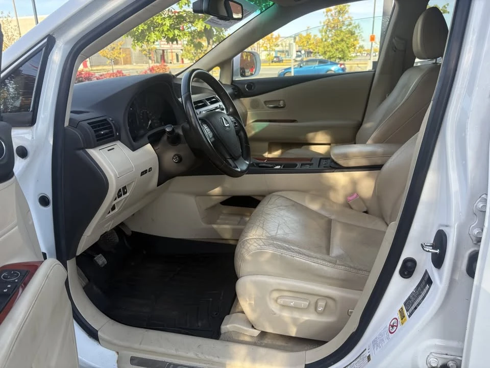 2010 Lexus RX 3rd Gen - Image 11 of 19