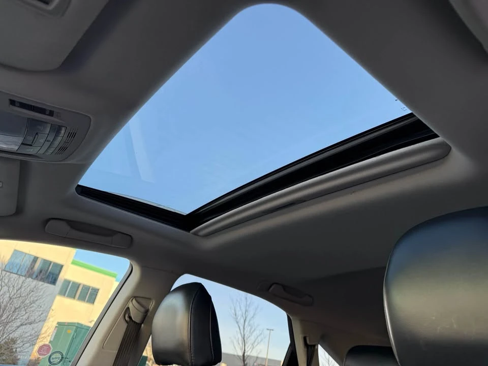 2010 Lexus RX 3rd Gen - Image 15 of 19