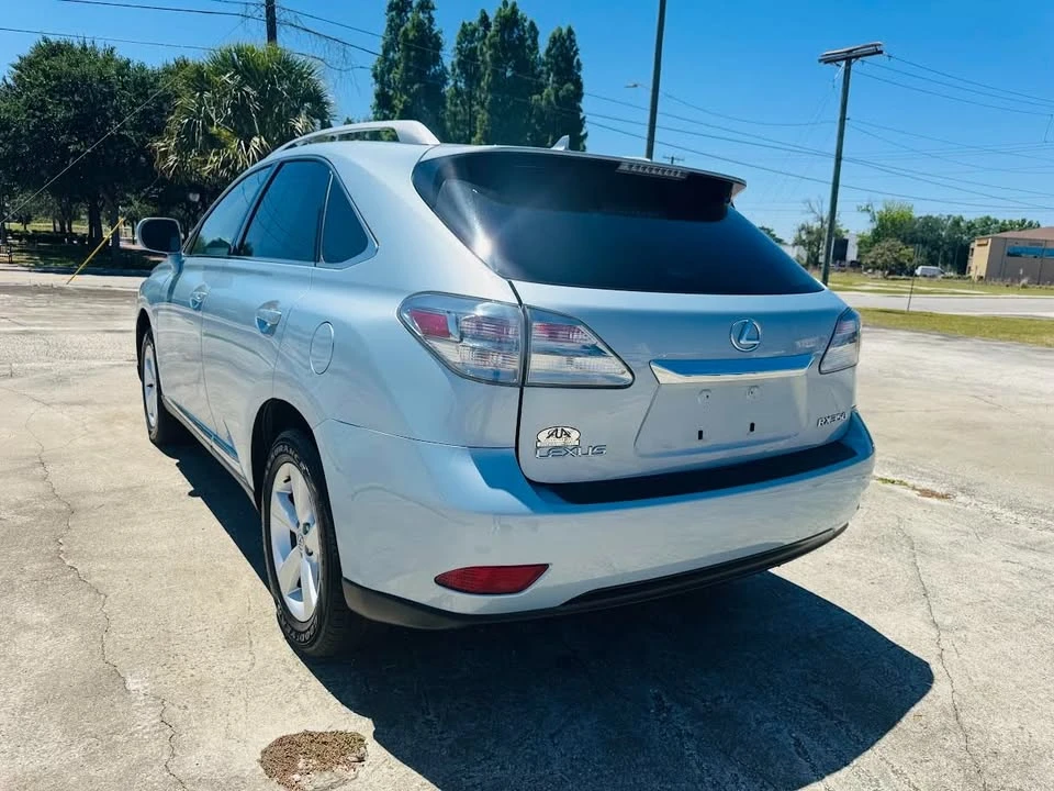 2010 Lexus RX 3rd Gen - Image 9 of 16