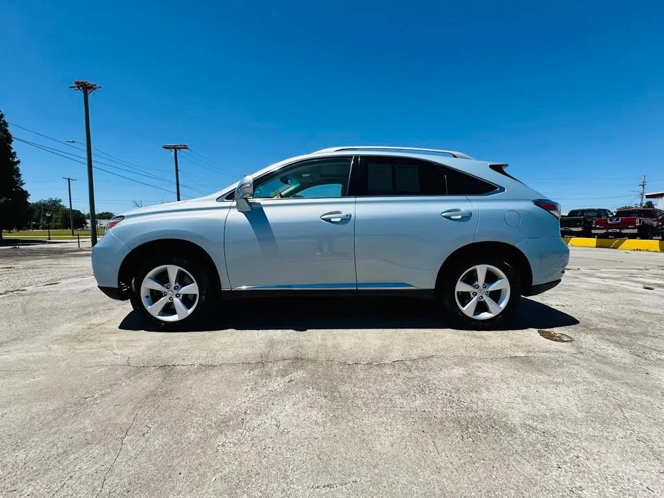 2010 Lexus RX 3rd Gen - Image 10 of 16
