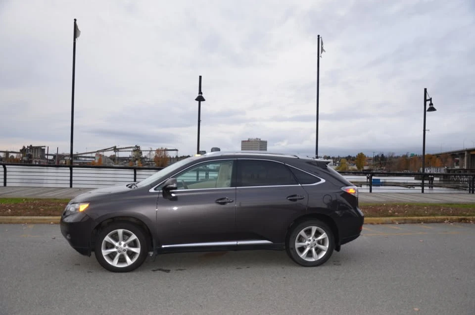2010 Lexus RX 3rd Gen - Image 2 of 13