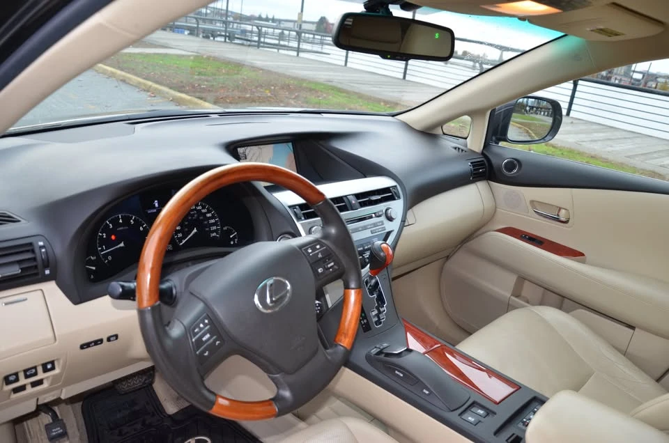 2010 Lexus RX 3rd Gen - Image 10 of 13
