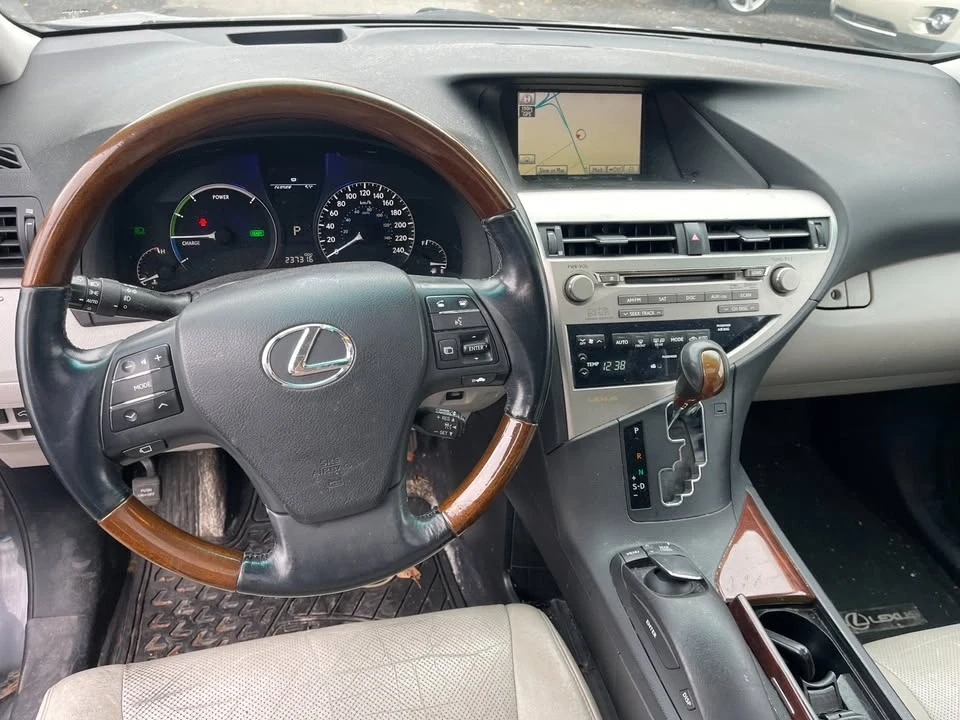 2010 Lexus RX 3rd Gen - Image 6 of 14