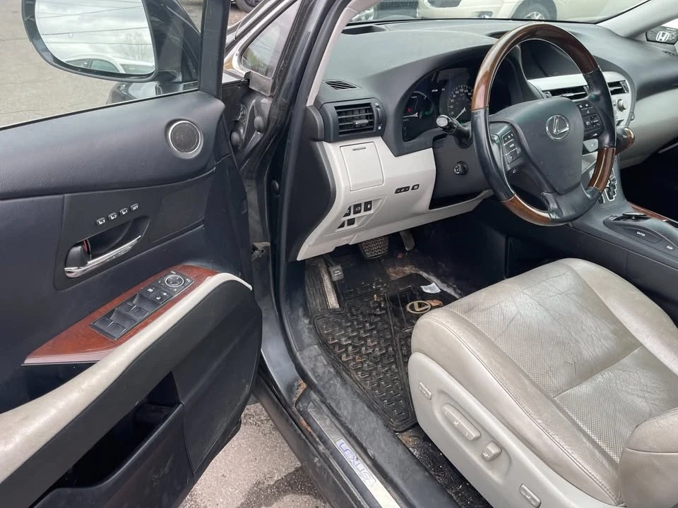 2010 Lexus RX 3rd Gen - Image 13 of 14