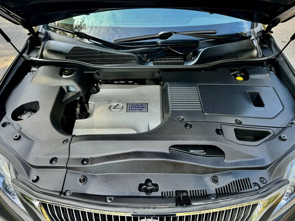 2010 Lexus RX 3rd Gen - Image 19 of 19