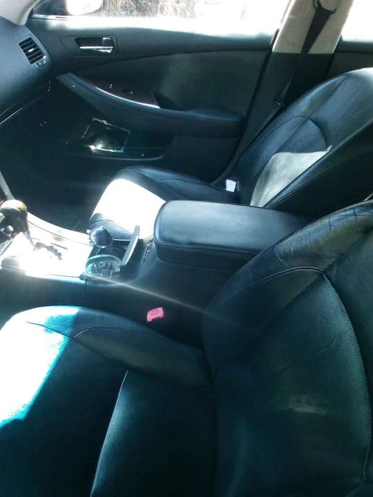 2010 Lexus SC430 - Image 4 of 4