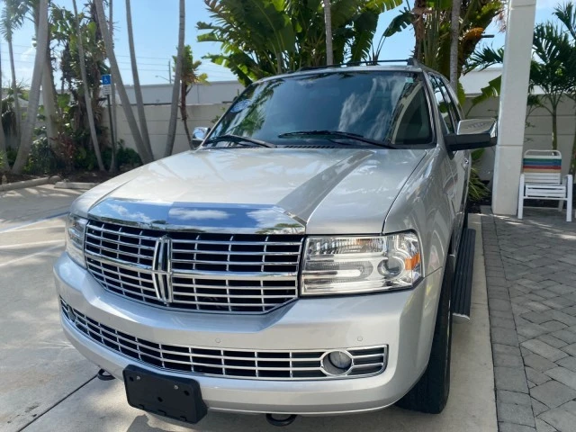 2010 Lincoln Navigator 3rd Gen - Image 4 of 21
