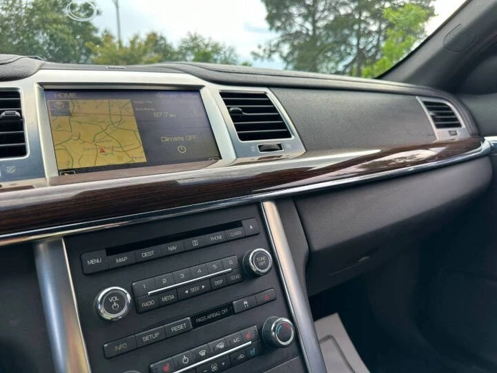 2010 Lincoln MKS - Image 17 of 20