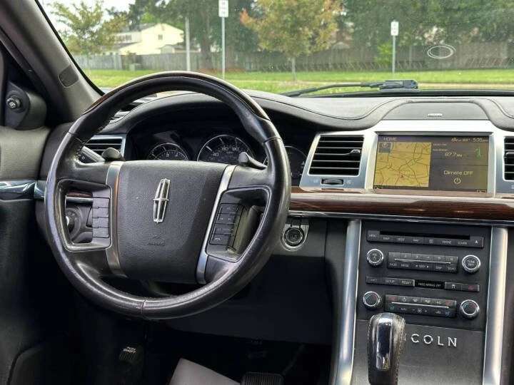 2010 Lincoln MKS - Image 15 of 20