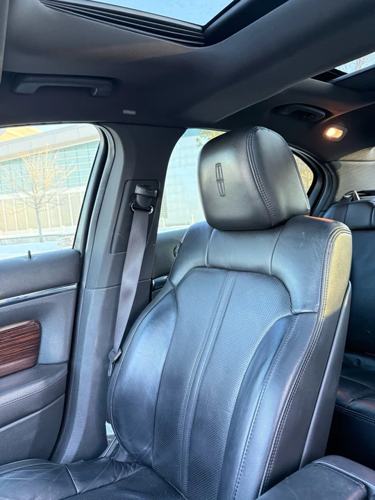 2010 Lincoln MKS - Image 10 of 10