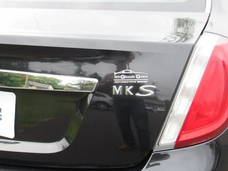 2010 Lincoln MKS - Image 8 of 12