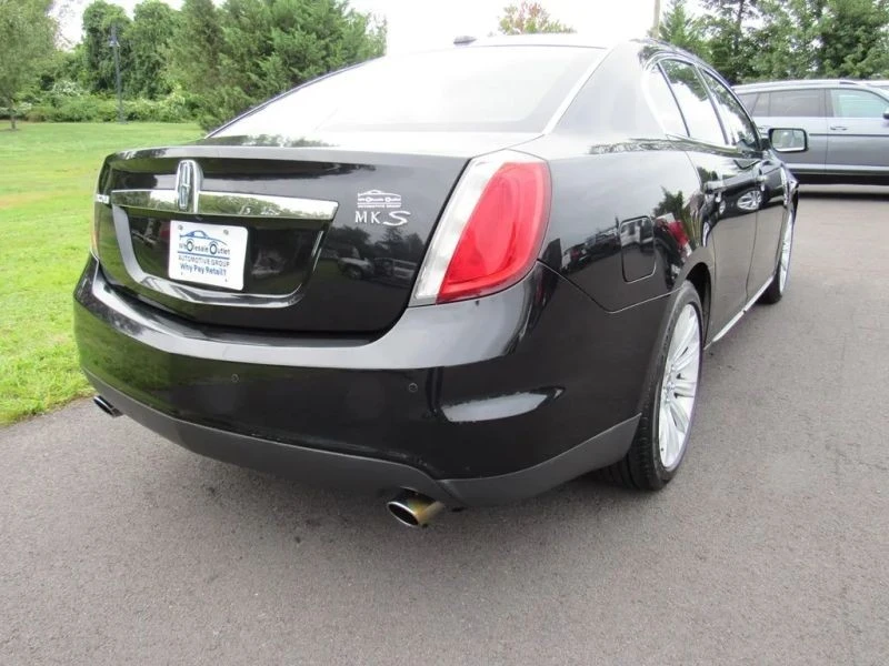 2010 Lincoln MKS - Image 8 of 12