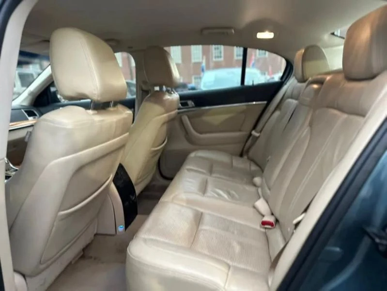 2010 Lincoln MKS - Image 9 of 12