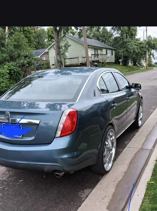 2010 Lincoln MKS - Image 2 of 7