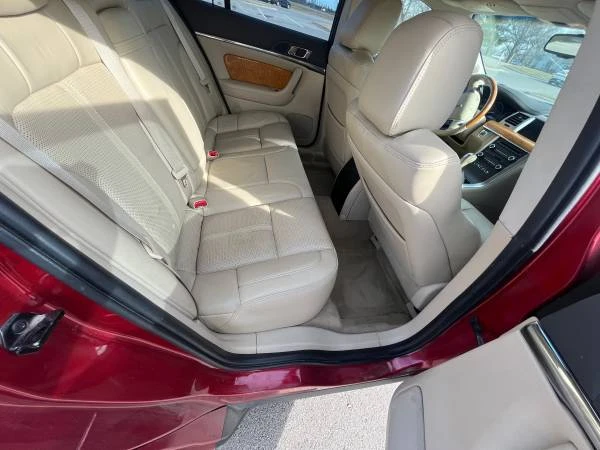 2010 Lincoln MKS - Image 10 of 13