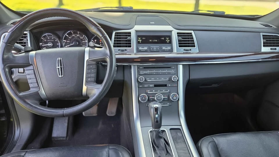 2010 Lincoln MKS - Image 9 of 11