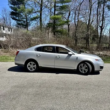 2010 Lincoln MKS