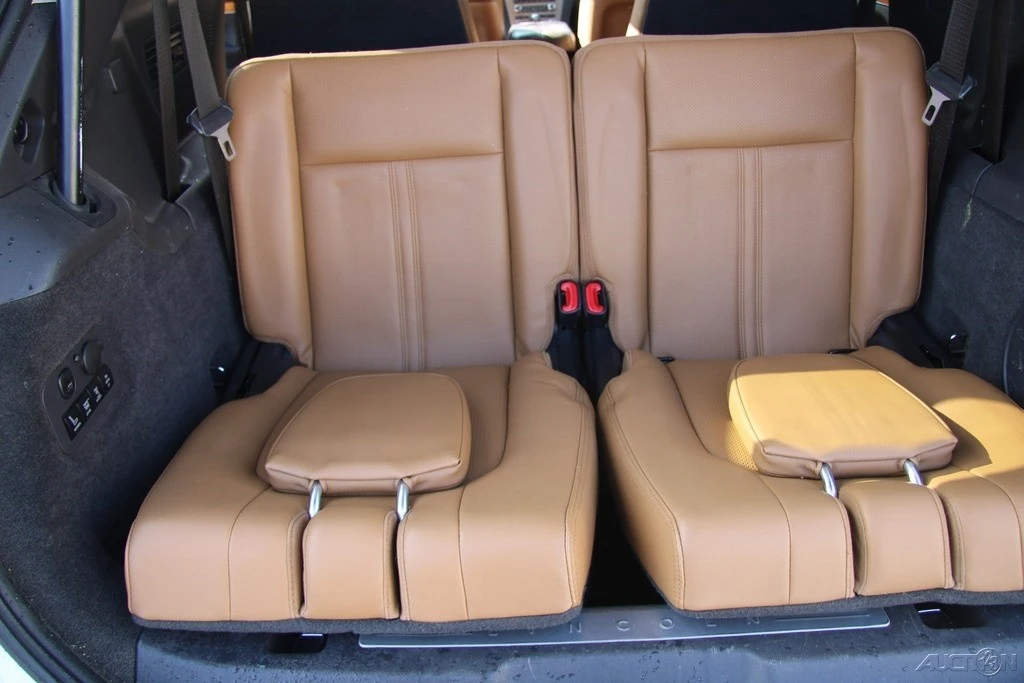 2010 Lincoln MKT - Image 21 of 21