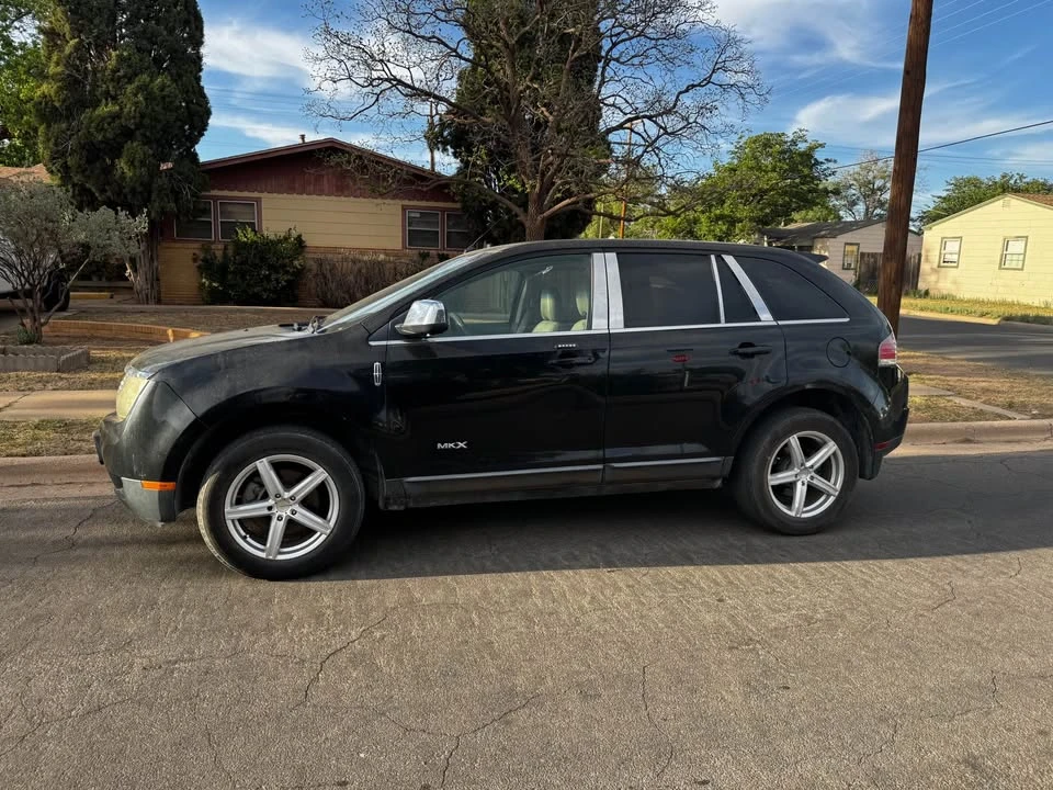 2010 Lincoln MKX - Image 2 of 8