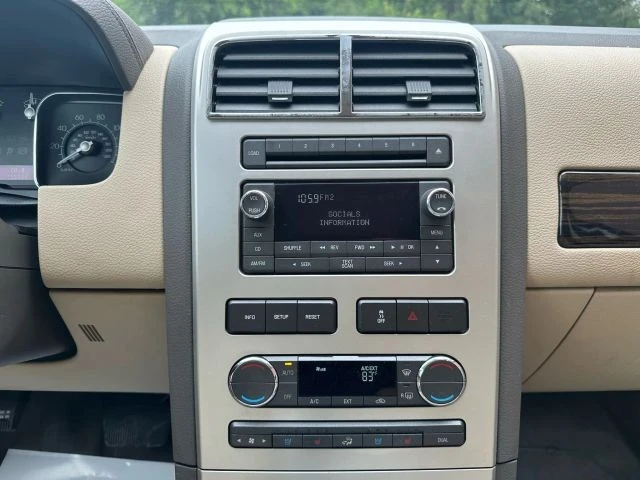 2010 Lincoln MKX - Image 19 of 21