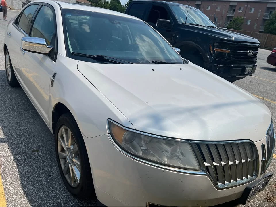 2010 Lincoln MKZ - Image 2 of 11