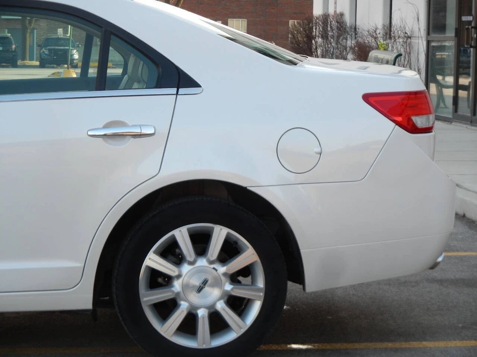 2010 Lincoln MKZ - Image 11 of 12