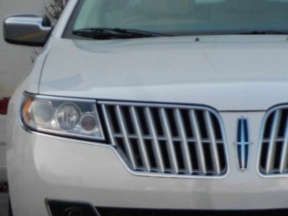 2010 Lincoln MKZ - Image 9 of 12