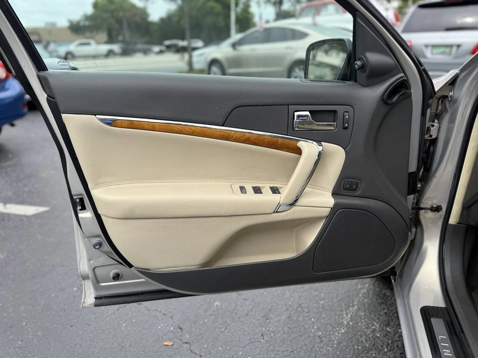 2010 Lincoln MKZ - Image 11 of 12