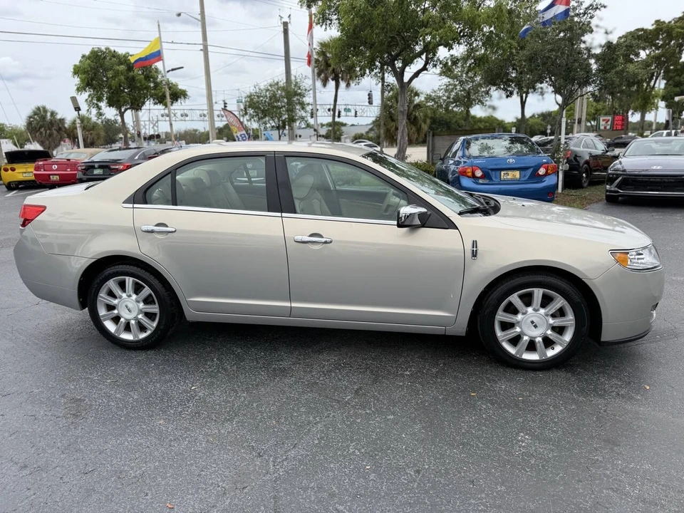 2010 Lincoln MKZ - Image 8 of 12
