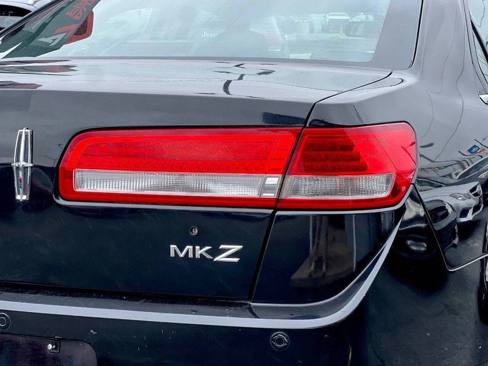 2010 Lincoln MKZ - Image 7 of 12