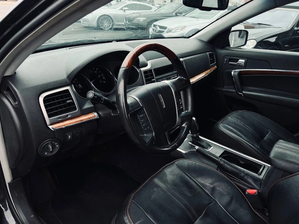 2010 Lincoln MKZ - Image 10 of 12