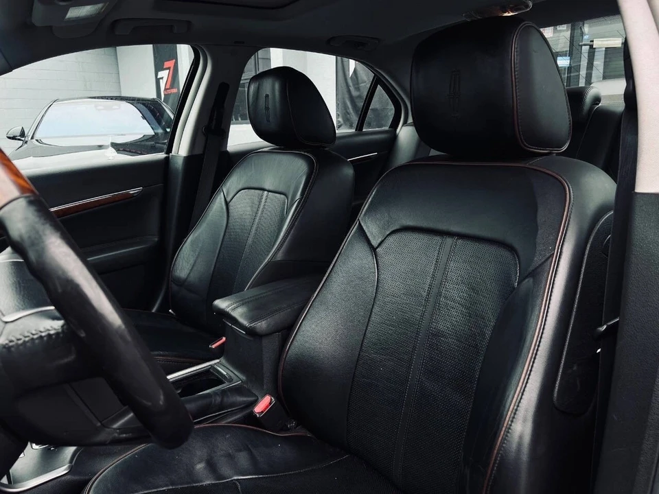 2010 Lincoln MKZ - Image 11 of 12