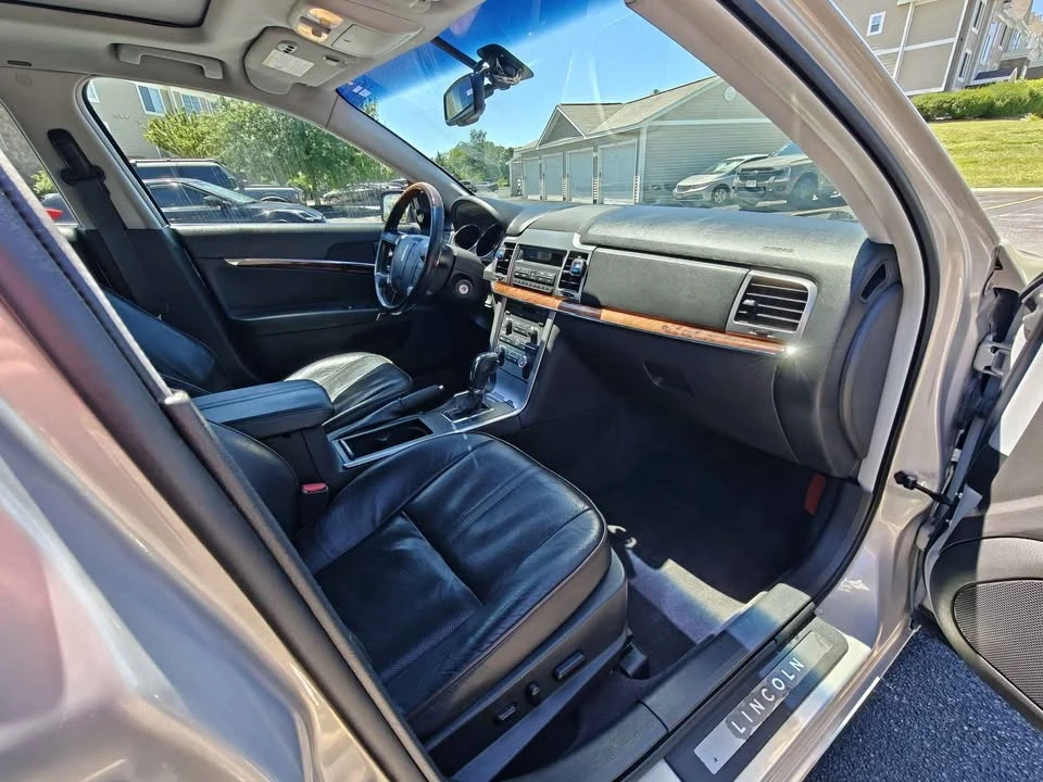 2010 Lincoln MKZ - Image 7 of 14