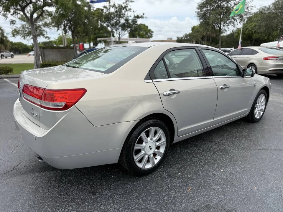 2010 Lincoln MKZ - Image 7 of 12