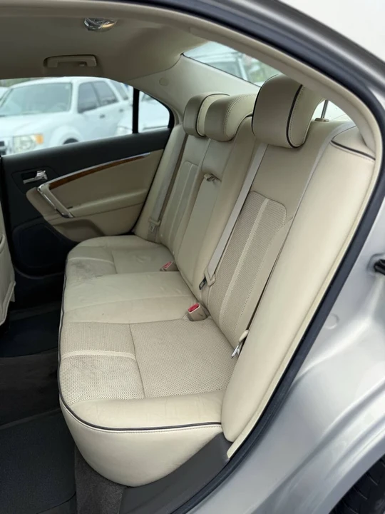 2010 Lincoln MKZ - Image 19 of 21