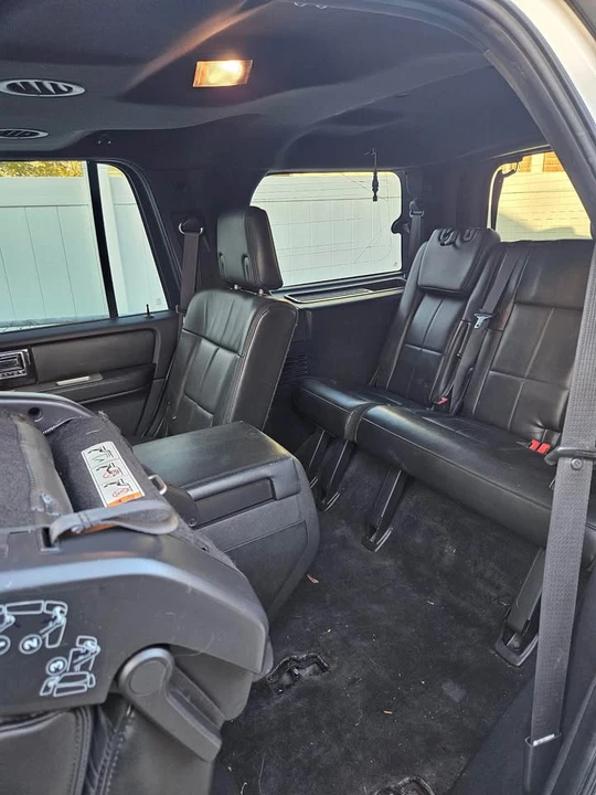 2010 Lincoln Navigator 3rd Gen - Image 13 of 19
