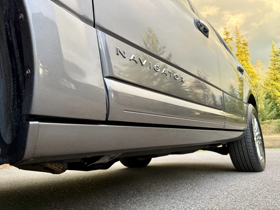 2010 Lincoln Navigator 3rd Gen - Image 26 of 31