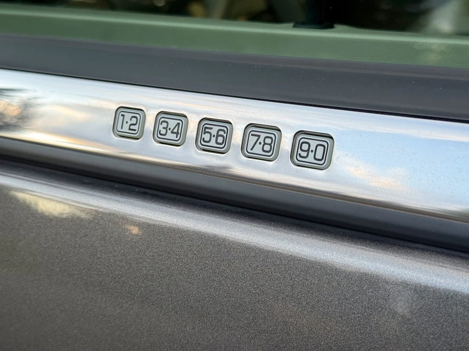 2010 Lincoln Navigator 3rd Gen - Image 28 of 31