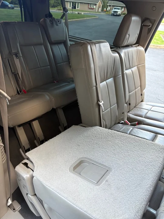 2010 Lincoln Navigator 3rd Gen - Image 11 of 19