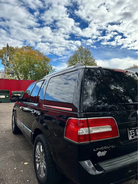 2010 Lincoln Navigator 3rd Gen - Image 5 of 17