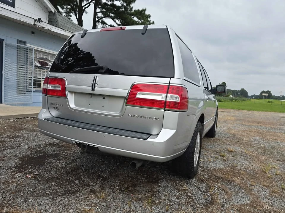 2010 Lincoln Navigator - Image 7 of 20
