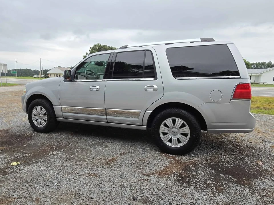 2010 Lincoln Navigator - Image 10 of 20